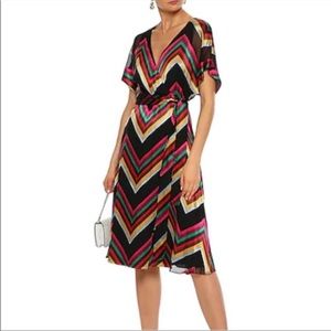 Alice + Olivia Lexa chevron striped midi dress
